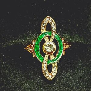 Vintage Style Ring. Size 9/10 New